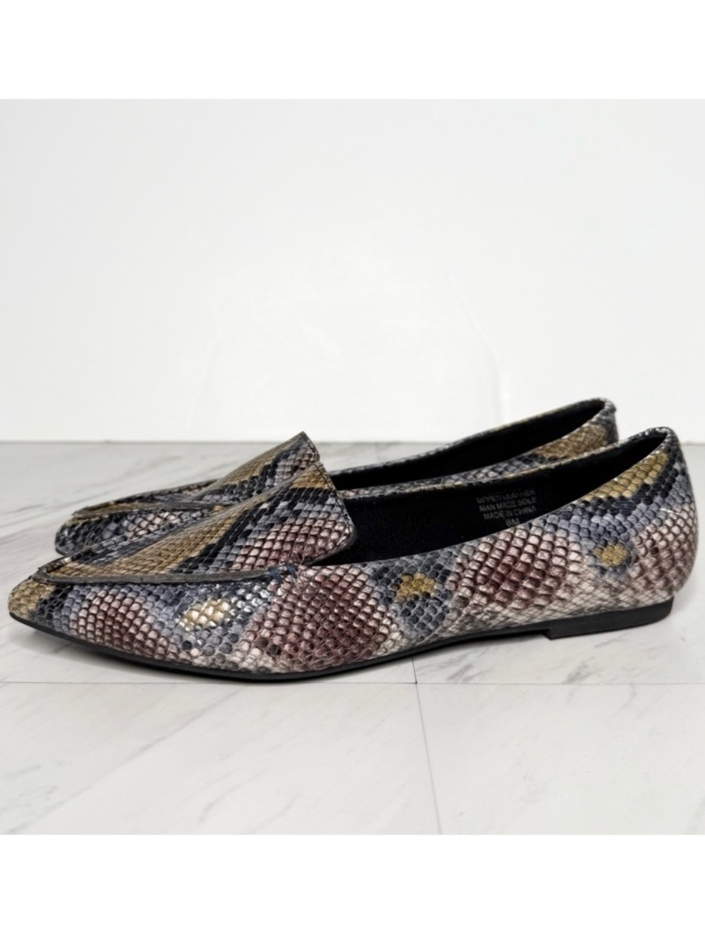 Jeffrey Campbell Vionnet Pointy Toe Snakeskin Print Leather Flat Loafer 6M